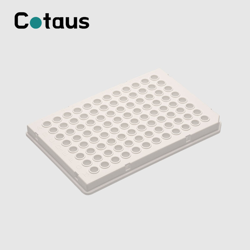 96 iedobes 0,1 ml baltā pussvārku PCR plate